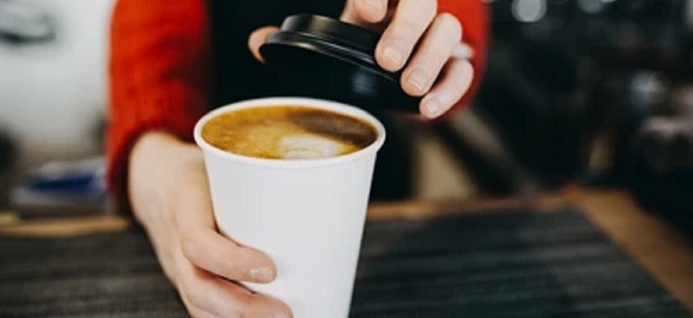 Coronavirus, è caos dopo un anno di ordinanze e dpcm: confusione sul caffè d'asporto